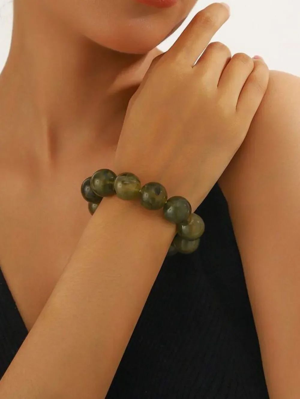 Green Beaded Stretch Bracelet N2318